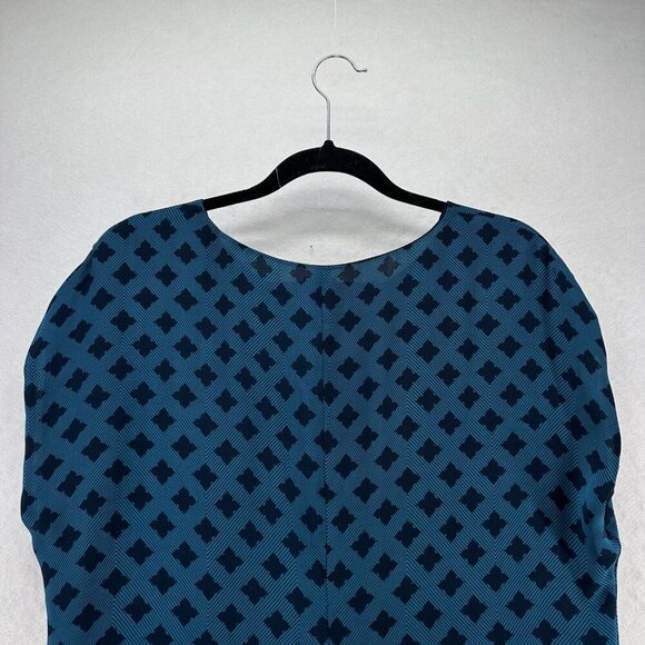 Cabi Blouse Size M Foulard Top Diamond Print Layered Peplum Slit Back Blue - Picture 5 of 10